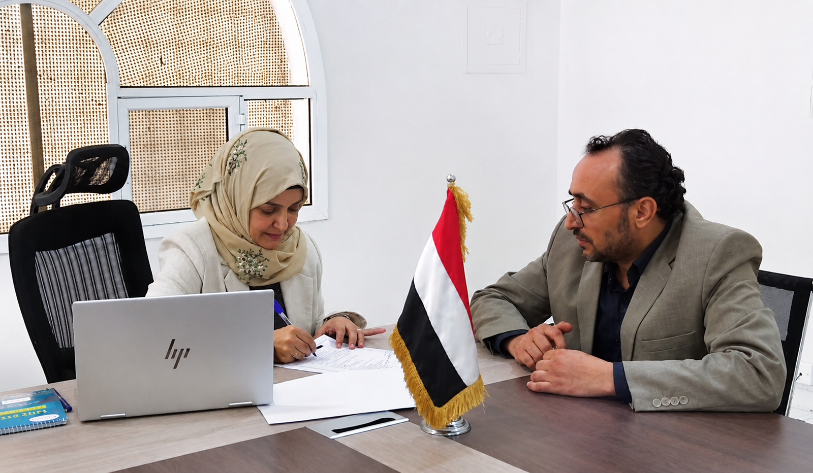وزارة الشؤون القانونية ومنظمة صدى توقعان مذكرة تفاهم لتطوير التشريعات المنظمة للصحافة والإعلام